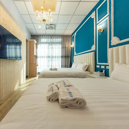 Ez Stay Yancheng Kaohsiung Exterior photo