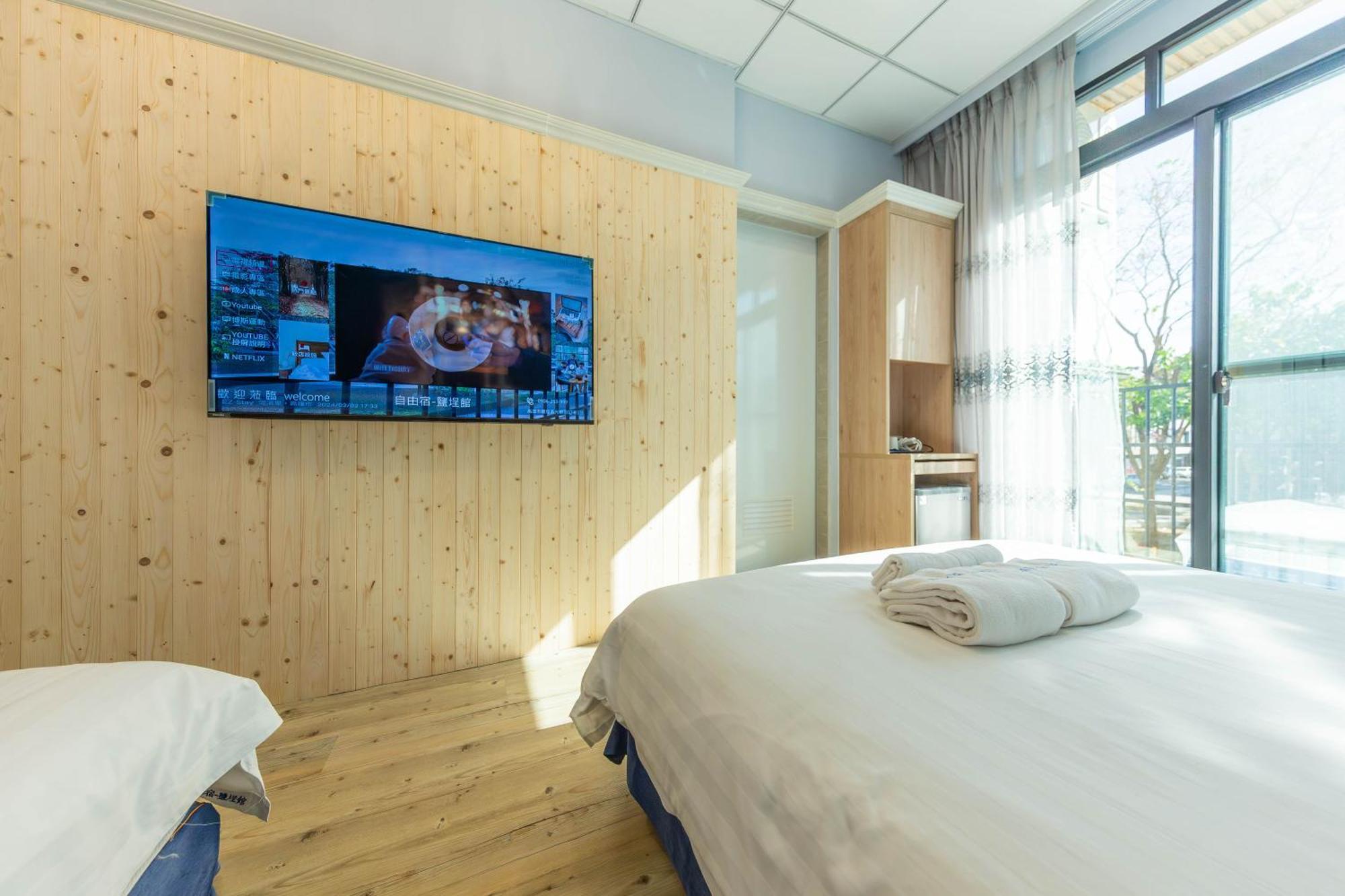 Ez Stay Yancheng Kaohsiung Exterior photo