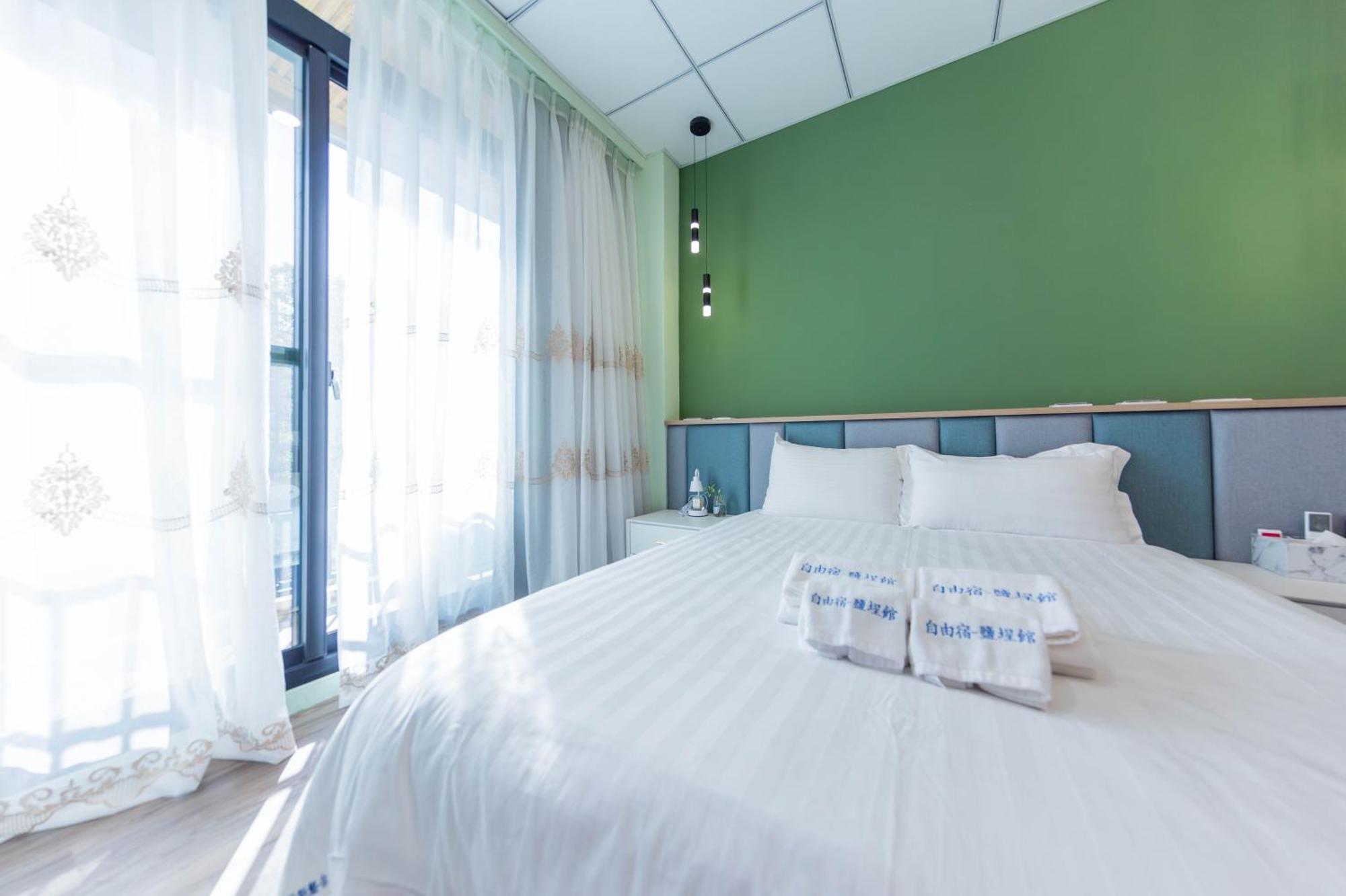 Ez Stay Yancheng Kaohsiung Exterior photo