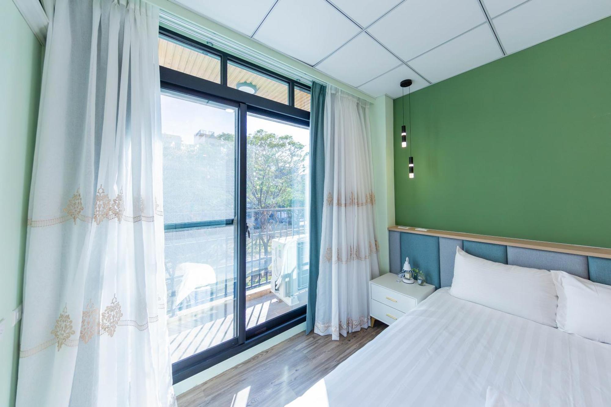 Ez Stay Yancheng Kaohsiung Exterior photo