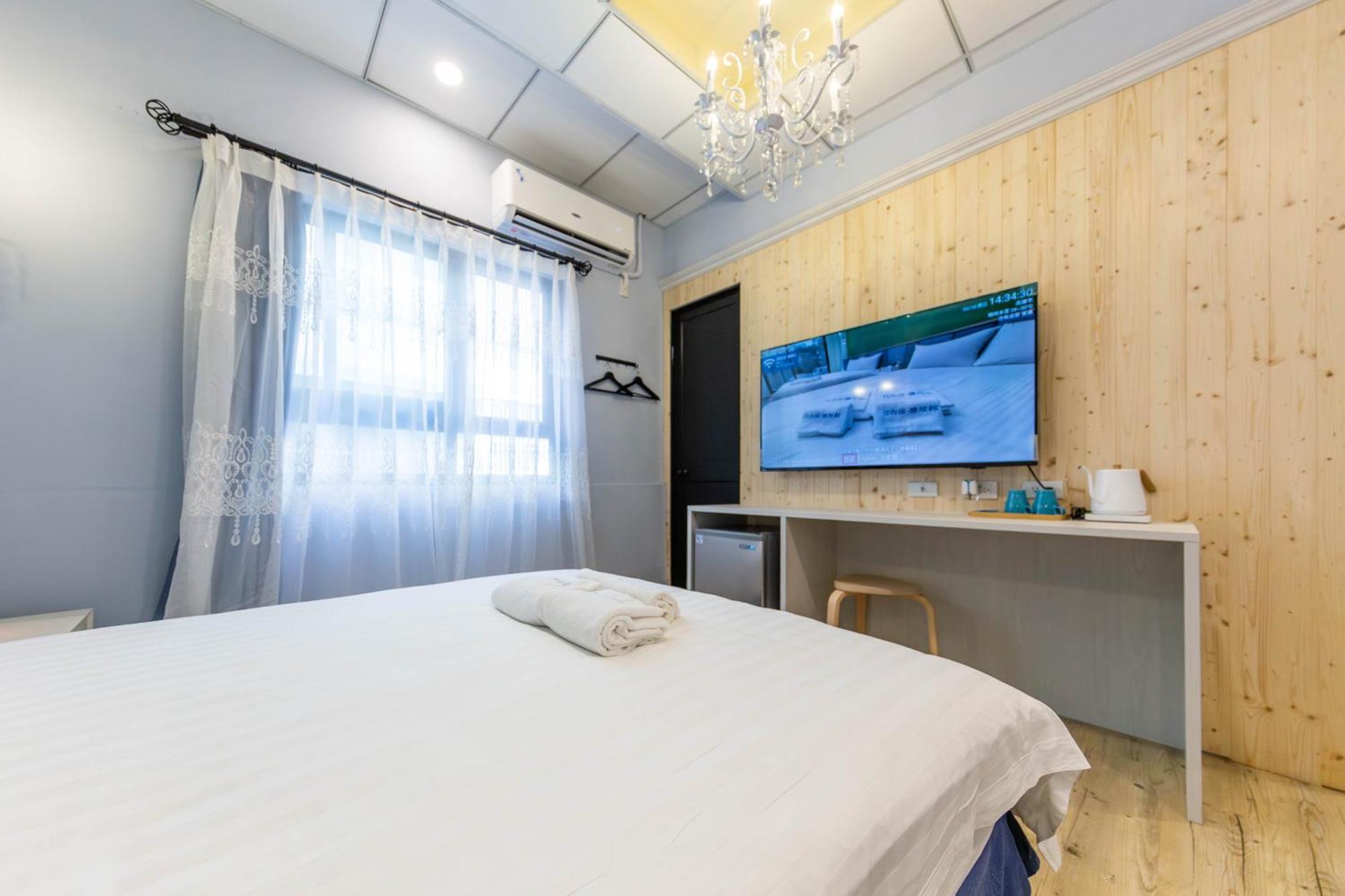 Ez Stay Yancheng Kaohsiung Exterior photo
