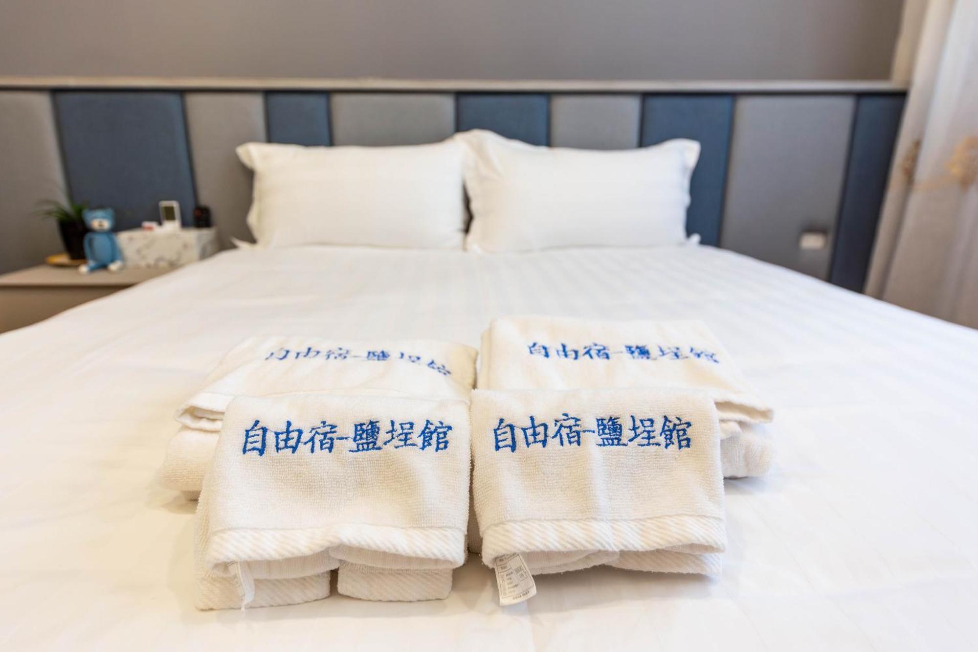 Ez Stay Yancheng Kaohsiung Exterior photo
